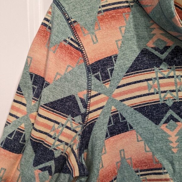 American Living Cowl Neck Aztec Top Womens Medium Lightweight Long Sleeve - Picture 12 of 16